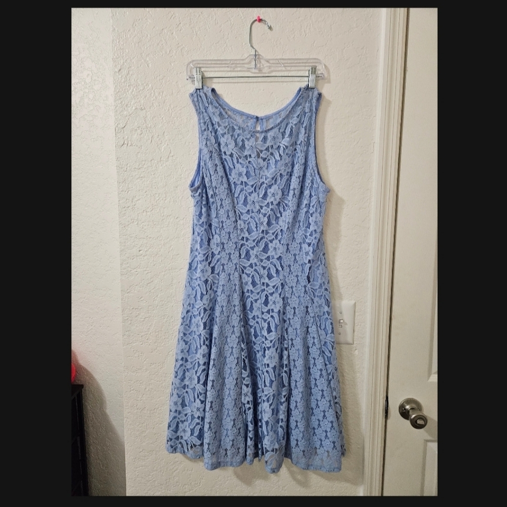 Sandra Darren Light Blue Floral Lace Midi Dress